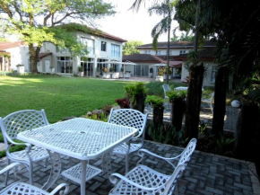 Отель Elegant Lodge & Conference Center  Pongola